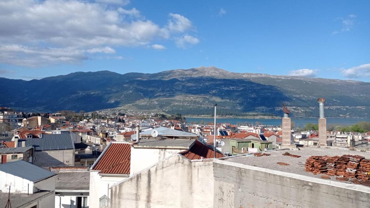 τριών υπνοδωμάτιων. * Ioannina
